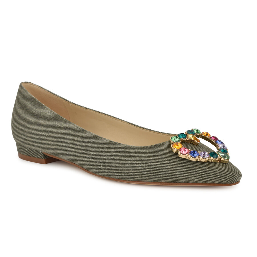 flache schuhe mit spitzer zehenpartie und herzen