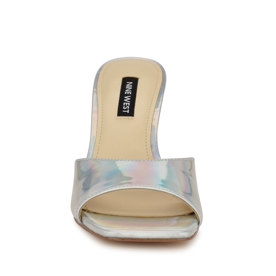 sandalen im disko-kleid