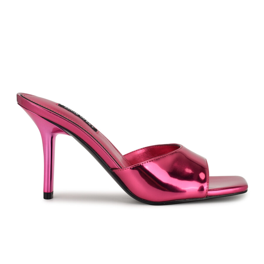 sandalen im disko-kleid