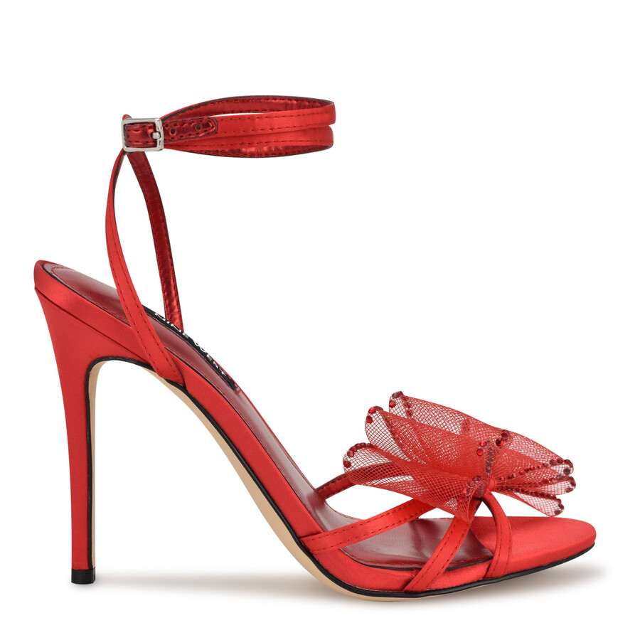sandalen mit absatz und schleife
