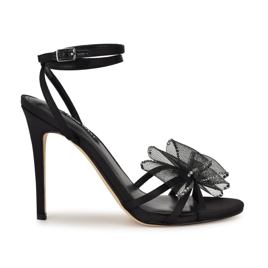 sandalen mit absatz und schleife