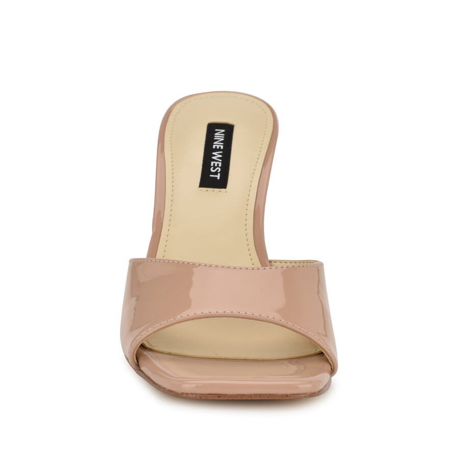 sandalen im disko-kleid