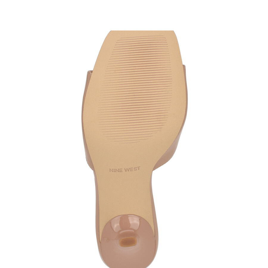 sandalen im disko-kleid