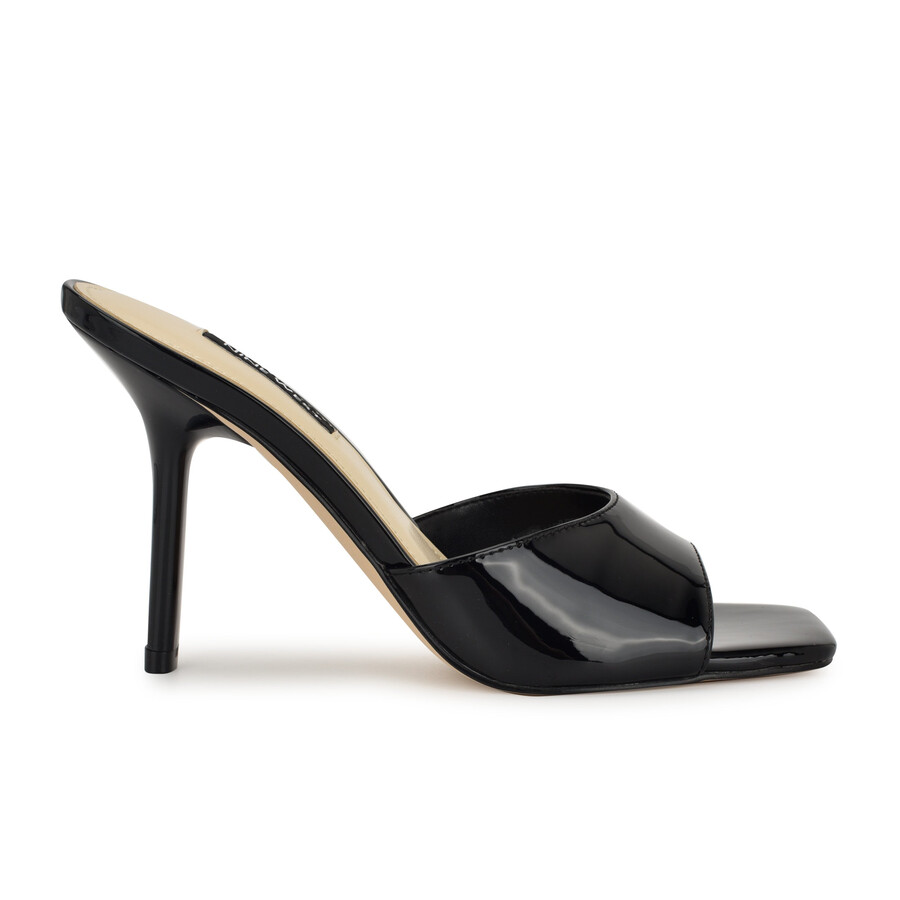 sandalen im disko-kleid
