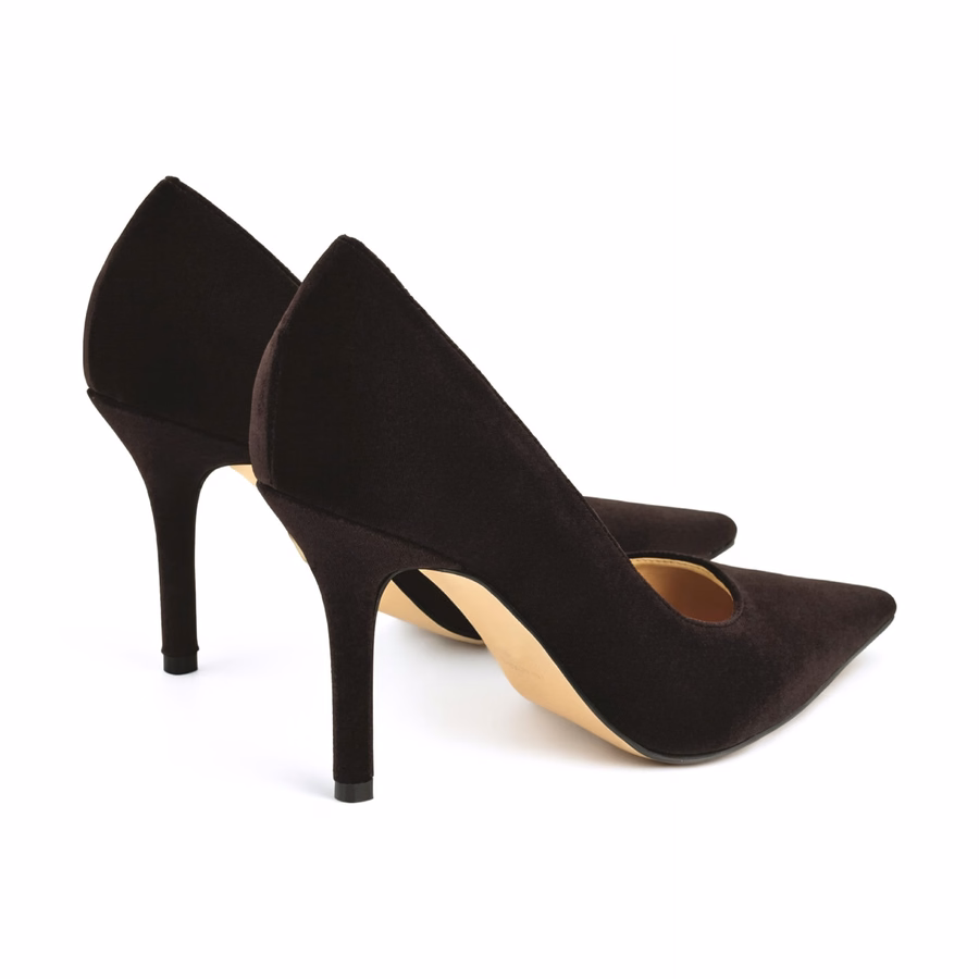 Gemmha Pumps Mit Spitzer Zehenpartie – Brauner Samt