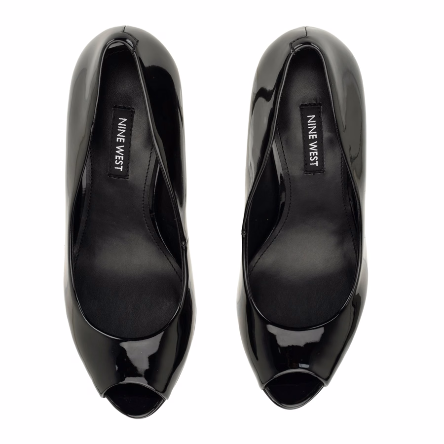 Tyrah Peep-Toe-Plateaupumps – Schwarzes Lackleder